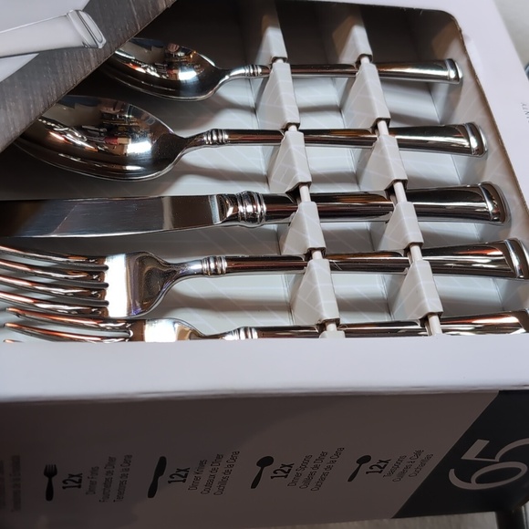Mikasa 18/10 Stainless Steel 65 PC's Service For 12 Harmony Silverware,NWOT. - Picture 2 of 5